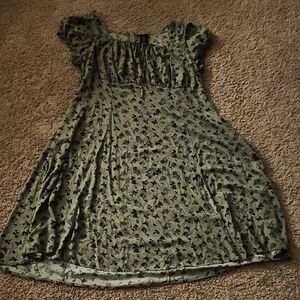 Elegant Butterfly Print Midi Dress in Green Size 2 - Fits Like XL With POCKETS